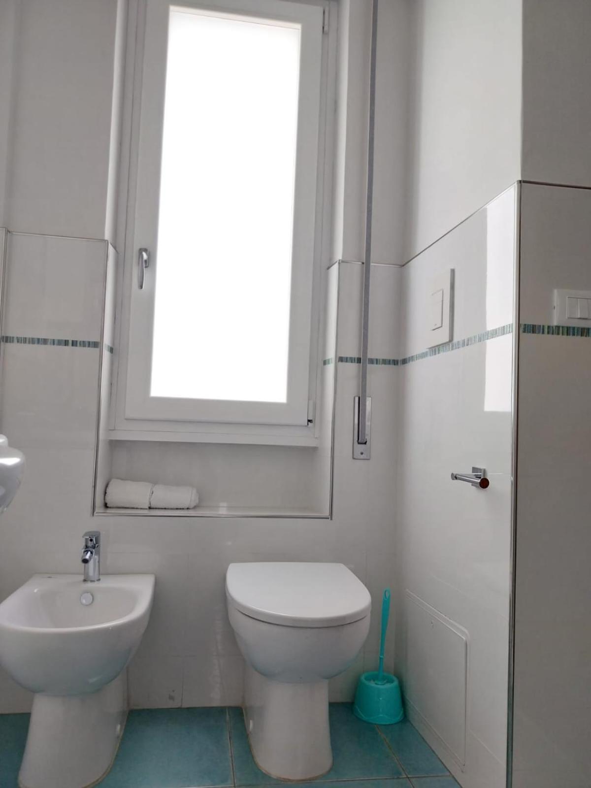 Una Stanza In Centro Gaeta Luaran gambar